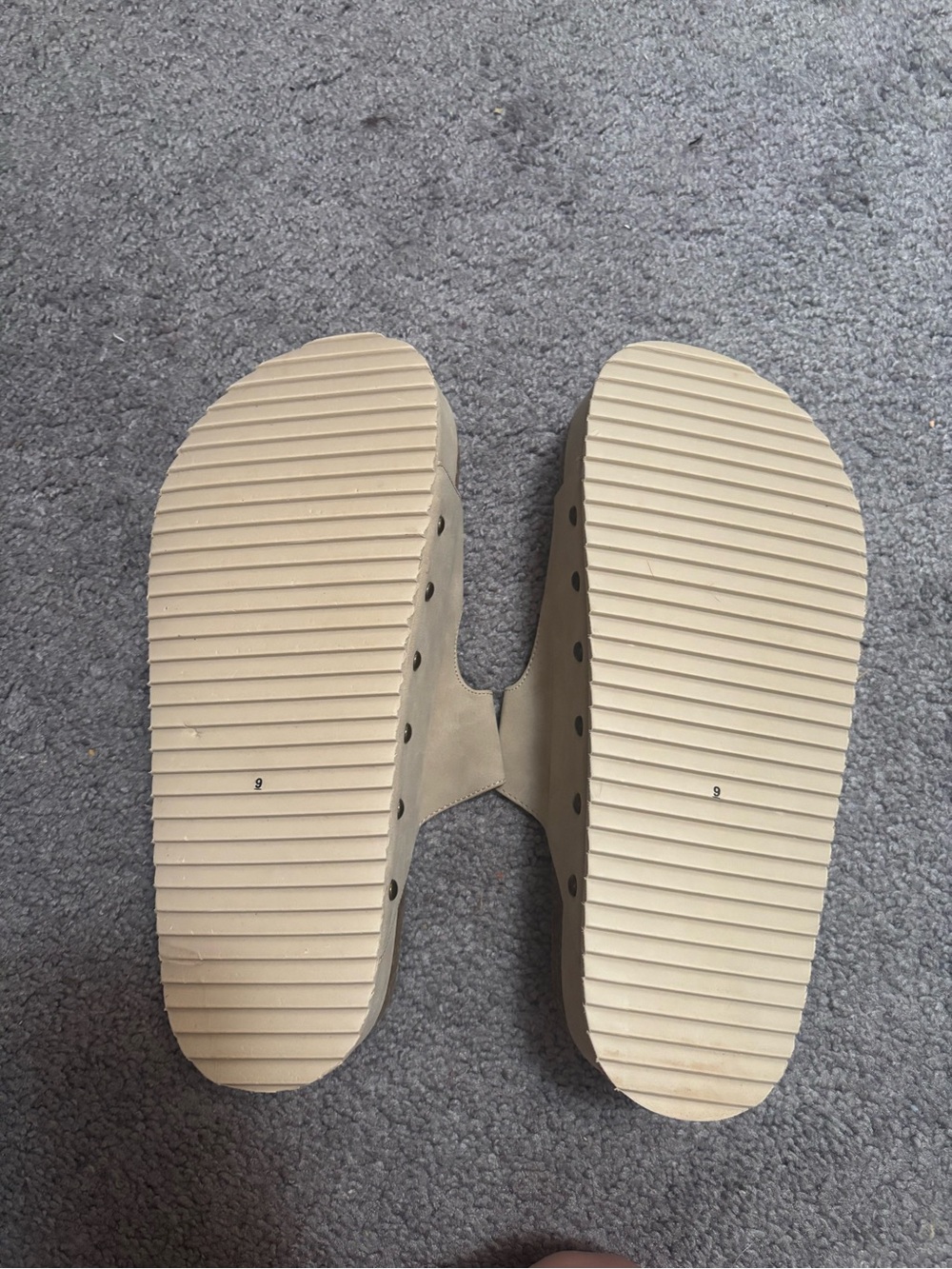 Platform sandals - Picture 3 of 3